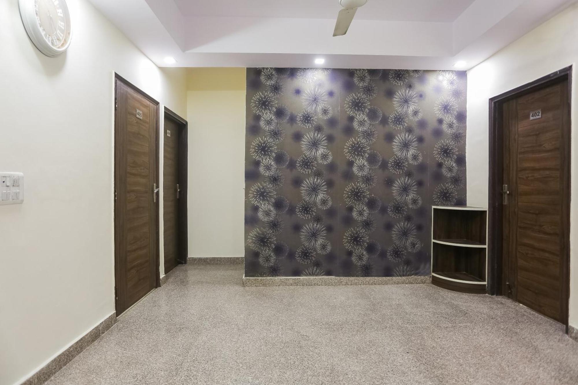 Hotel O Green High New Delhi Bagian luar foto