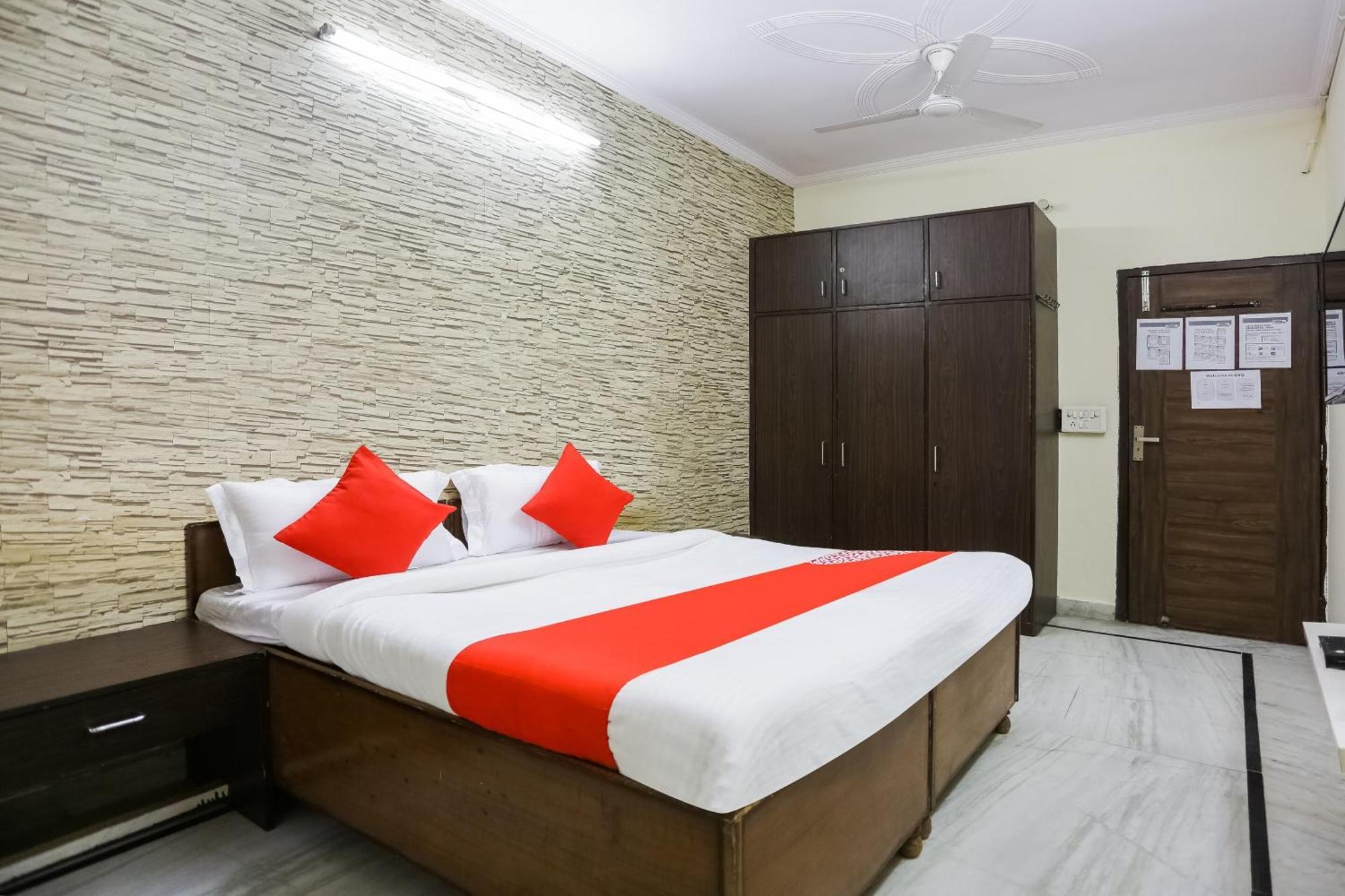 Hotel O Green High New Delhi Bagian luar foto