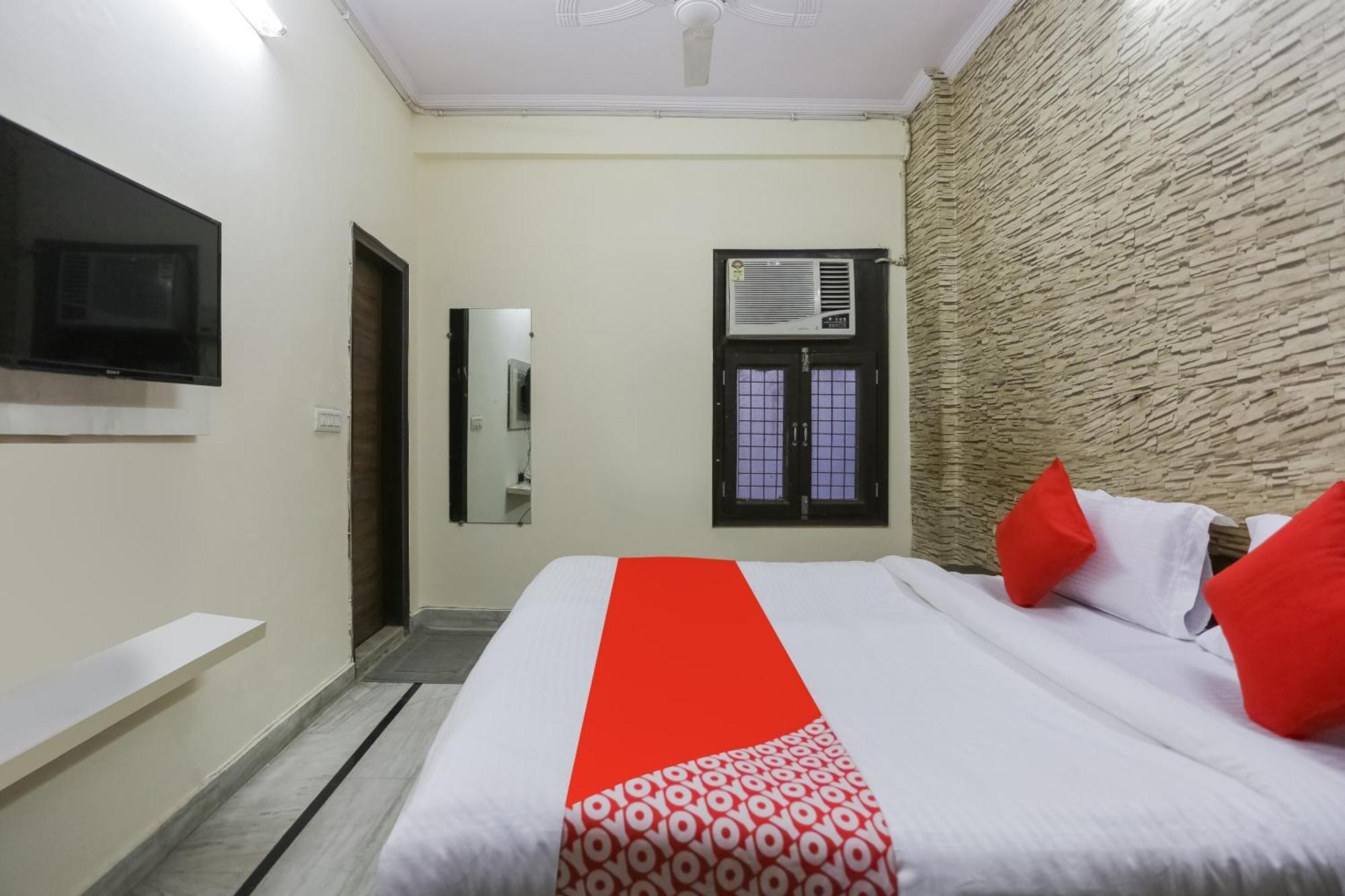 Hotel O Green High New Delhi Bagian luar foto