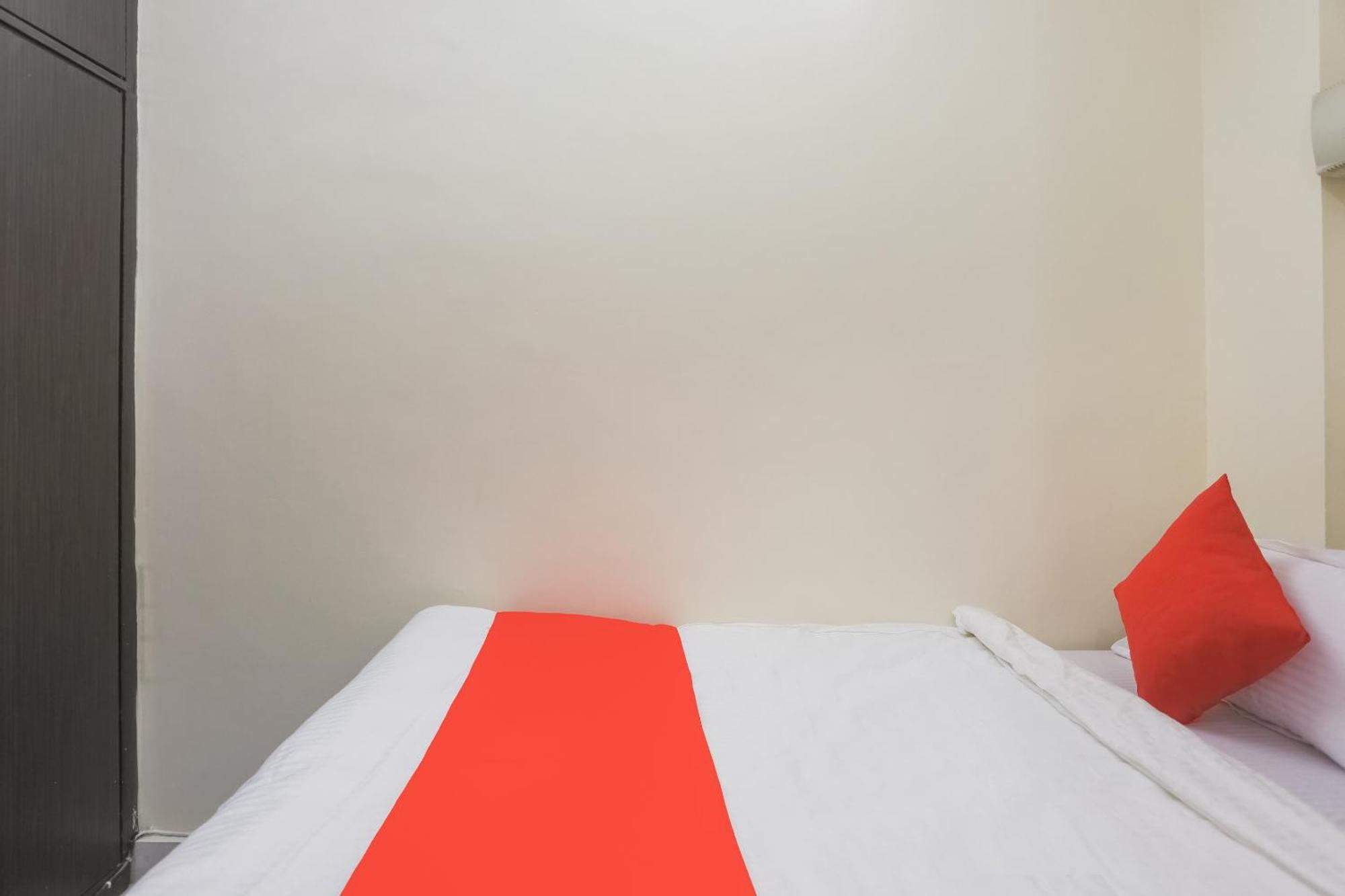 Hotel O Green High New Delhi Bagian luar foto